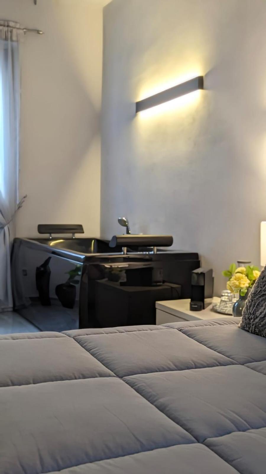 La Via Del Sale Accommodations Holidays Domodossola Bagian luar foto