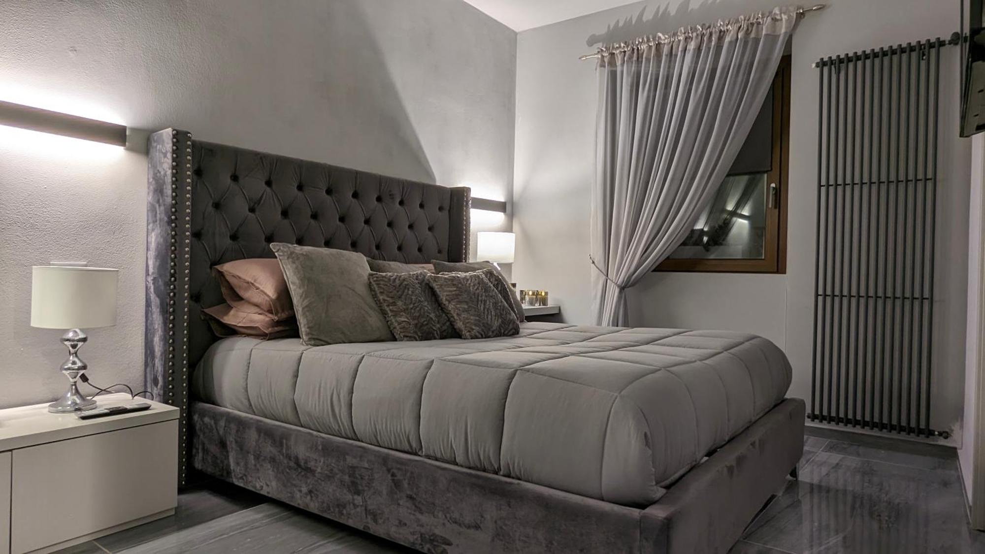La Via Del Sale Accommodations Holidays Domodossola Bagian luar foto