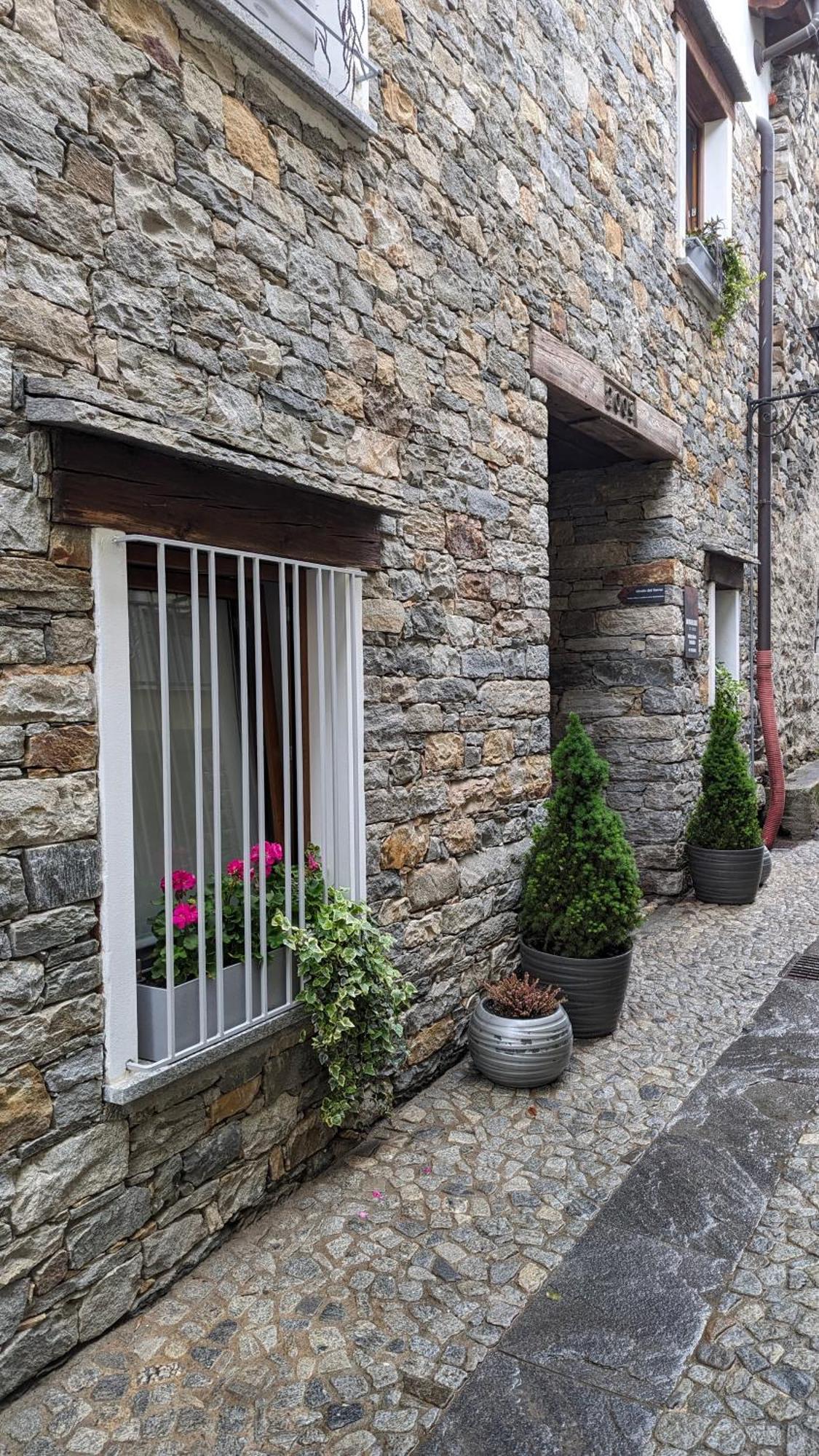 La Via Del Sale Accommodations Holidays Domodossola Bagian luar foto